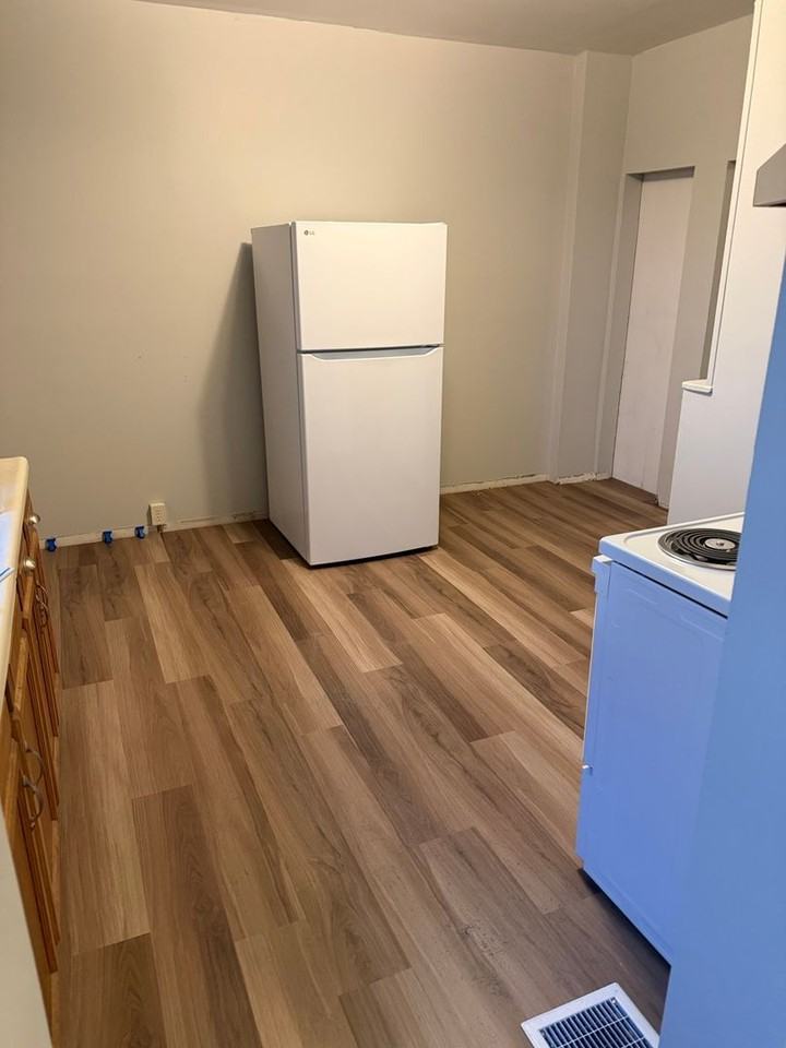 316 S Pershing Ave - Photo 5 of 16