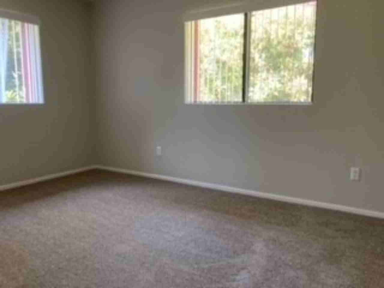 322 Hillside Terrace - Photo 5 of 15