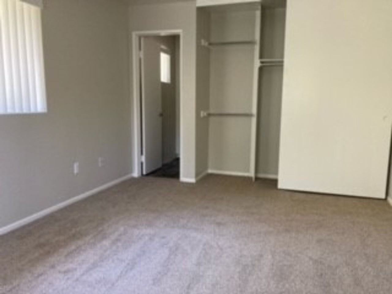 322 Hillside Terrace - Photo 6 of 15