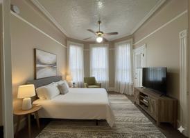 featured image of 4234 Sw View Point Ter