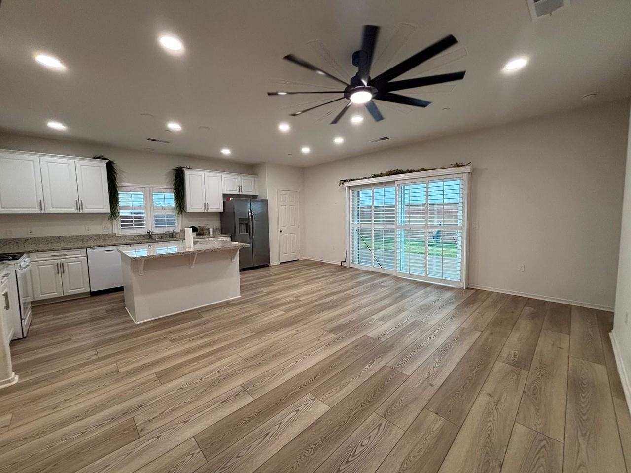 2512 Vista Del Mar Ln - Photo 6 of 22