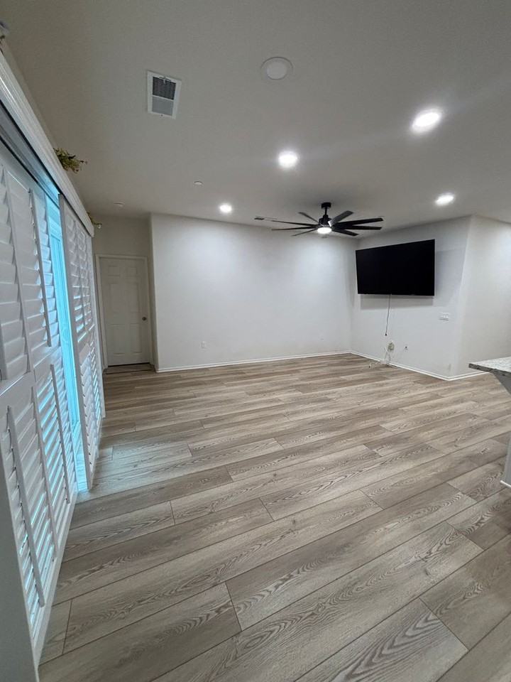 2512 Vista Del Mar Ln - Photo 7 of 22