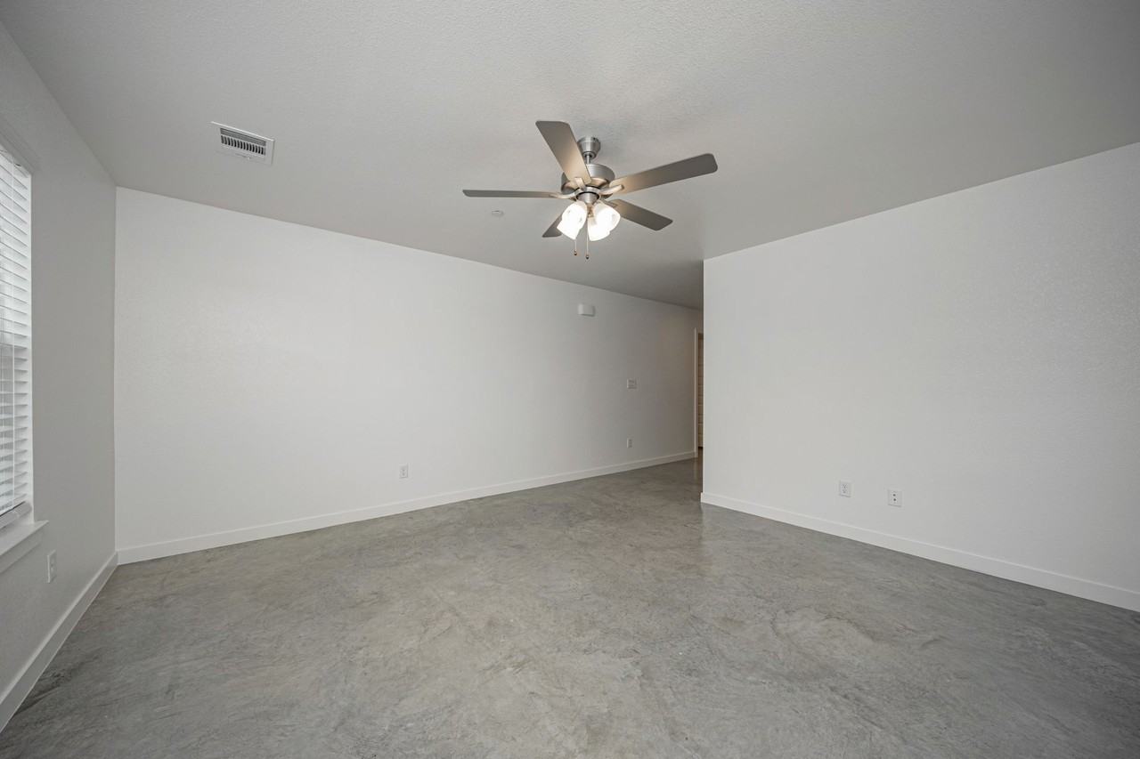 1250 Croft Ln - Photo 5 of 50