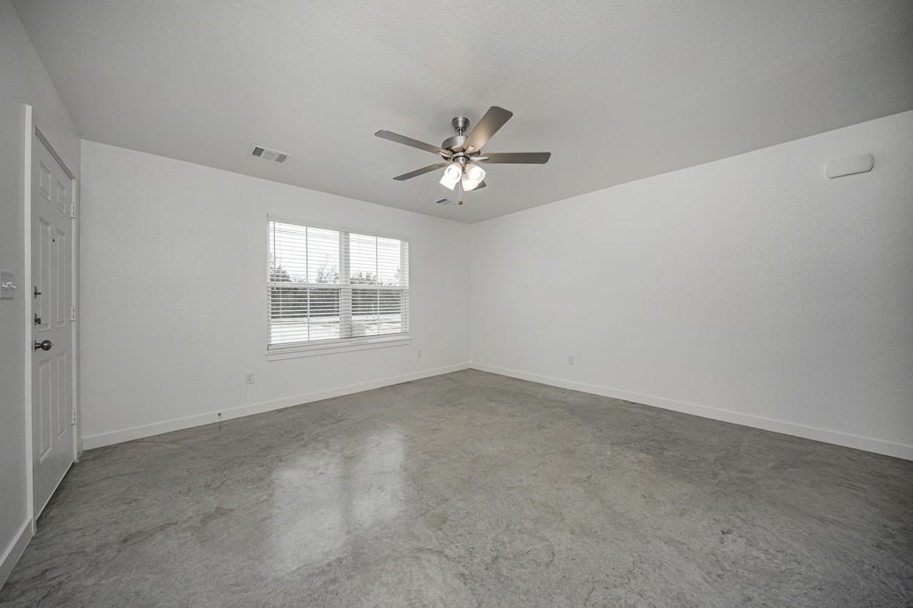 1250 Croft Ln - Photo 7 of 50