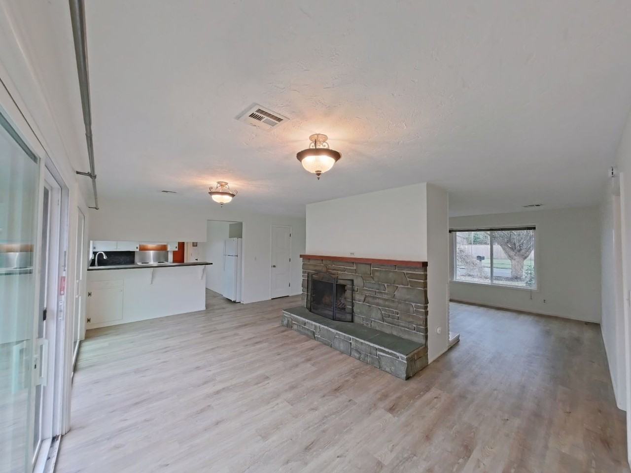 3625 Elwing Ave - Photo 6 of 24