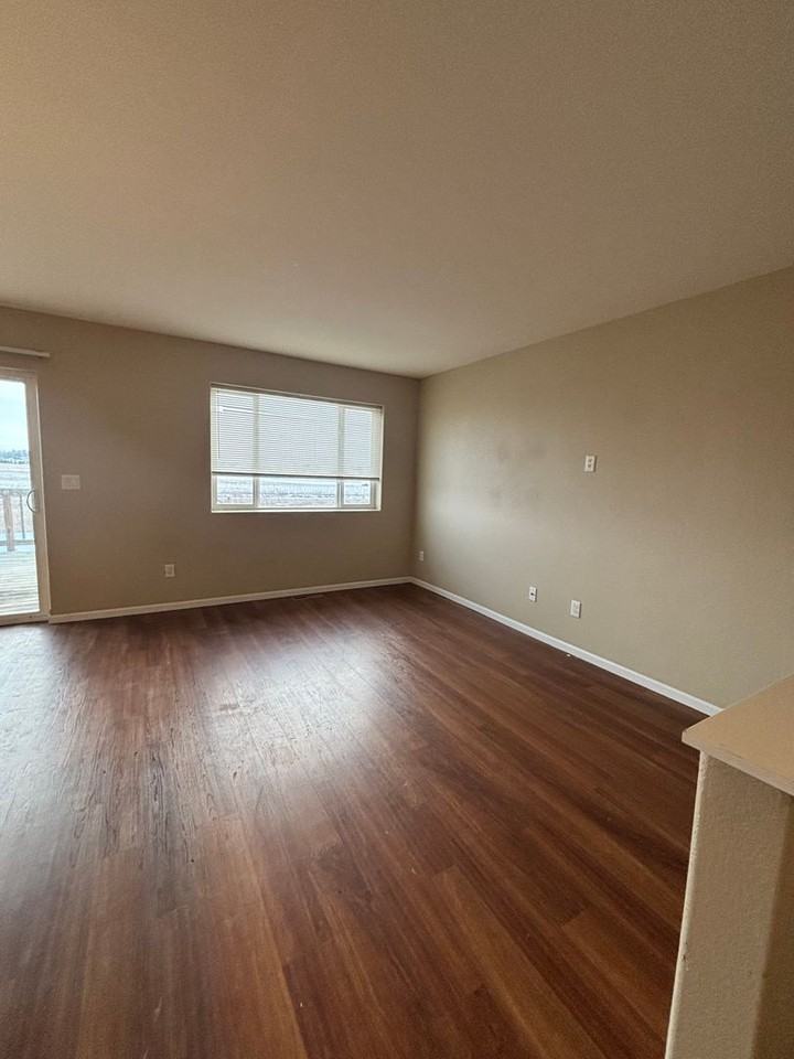 5308 15th Ave Se - Photo 5 of 16