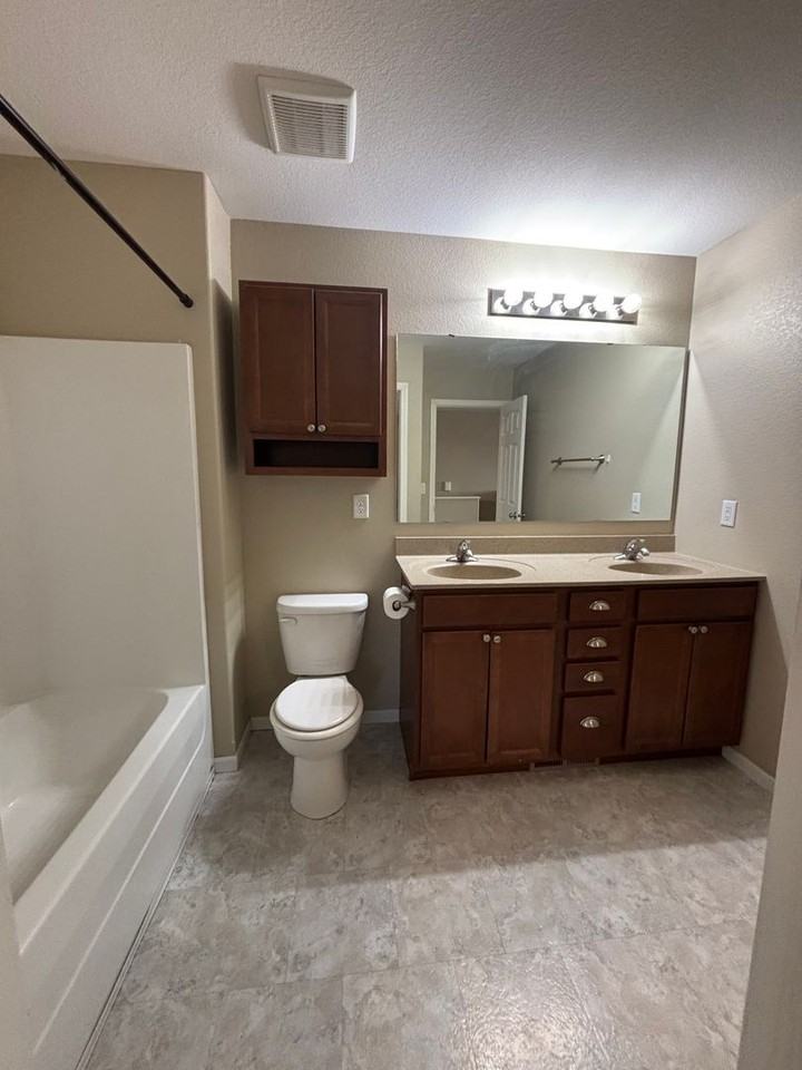 5308 15th Ave Se - Photo 7 of 16