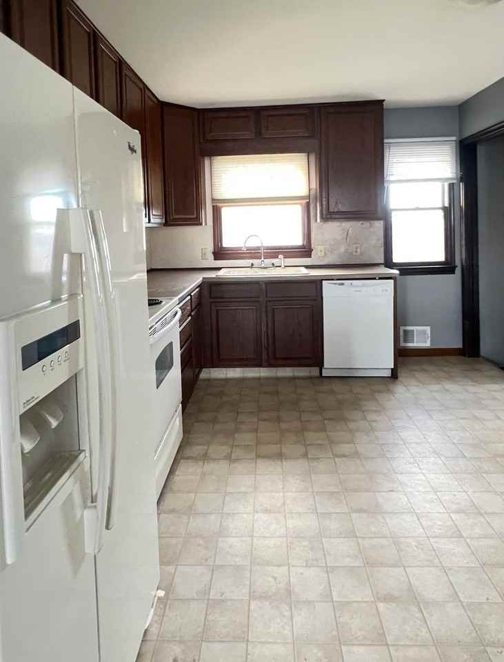 5021 Gertrude St - Photo 6 of 29