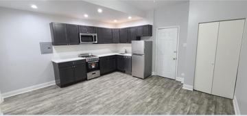 featured image of 4735 N Beacon St