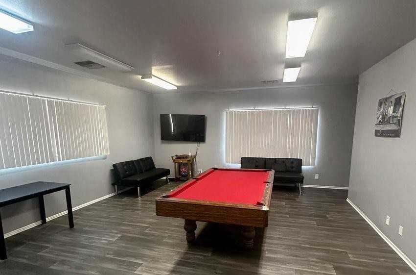 44942 Cedar Ave - Photo 2 of 18