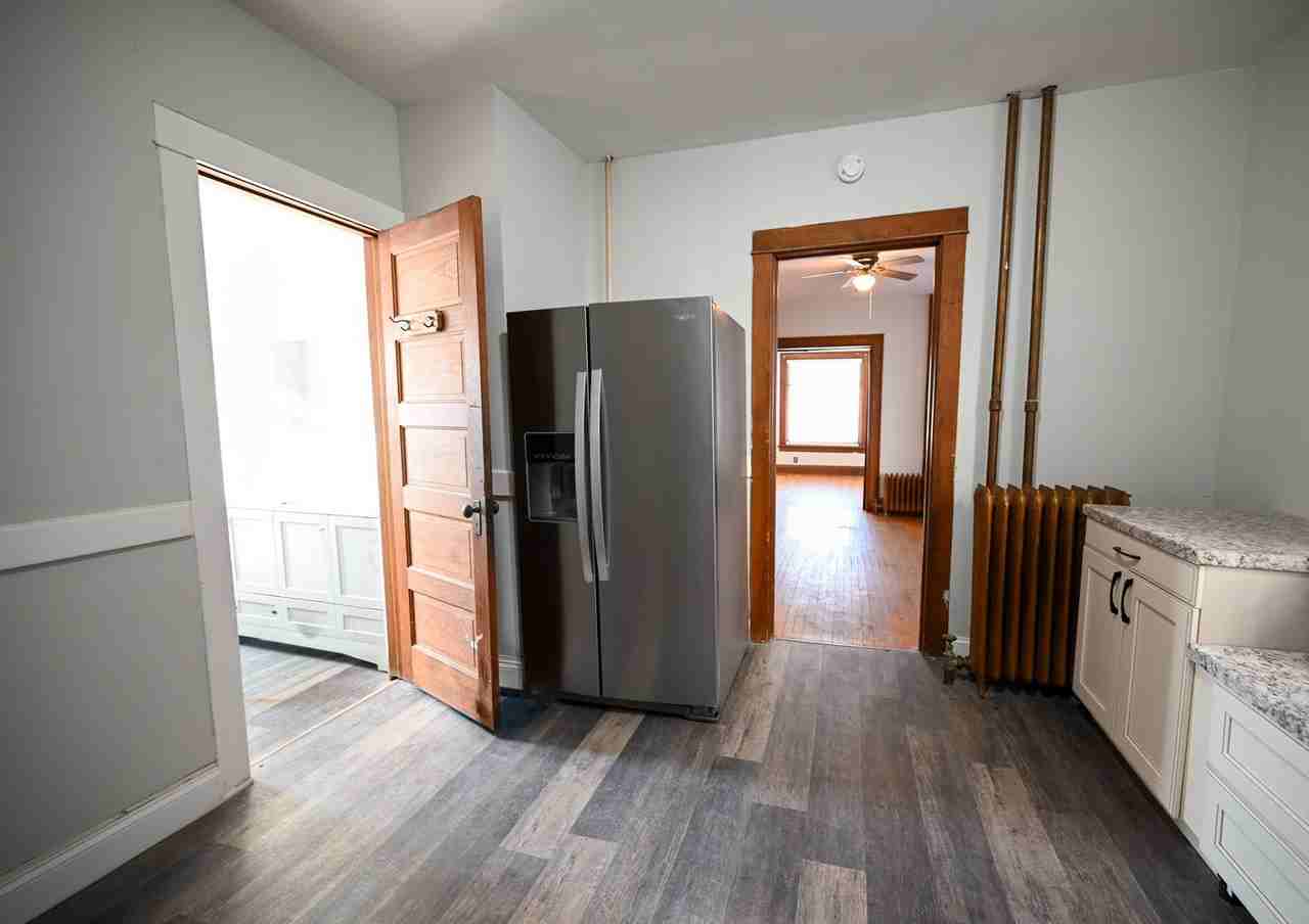 405-407 W Main St - Duplex - Photo 4 of 42