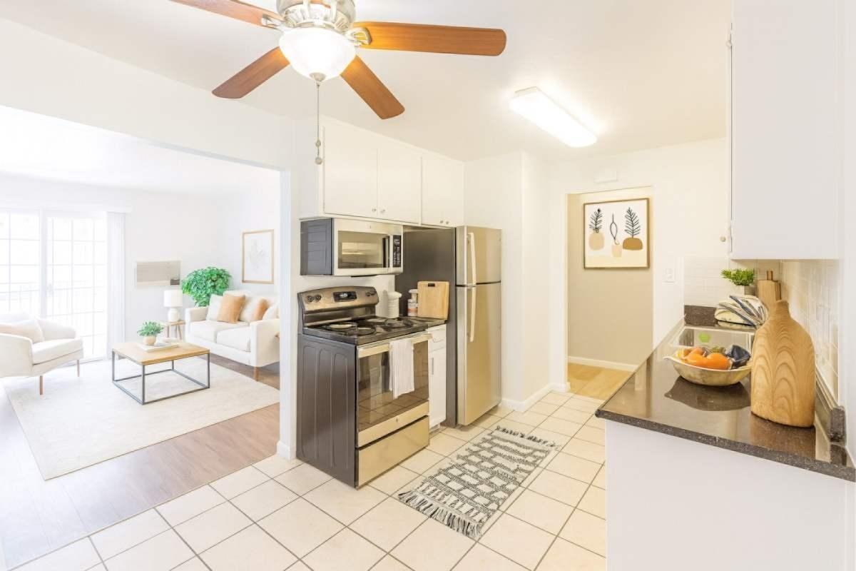 24050 Silva Ave - Photo 5 of 12