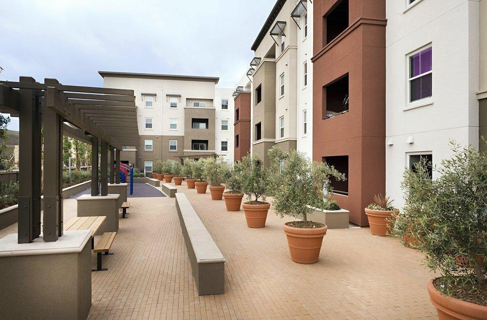 88 Montecito Vista Dr - Photo 3 of 6