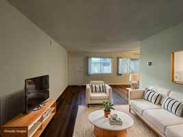 featured image of 308 W Queen St