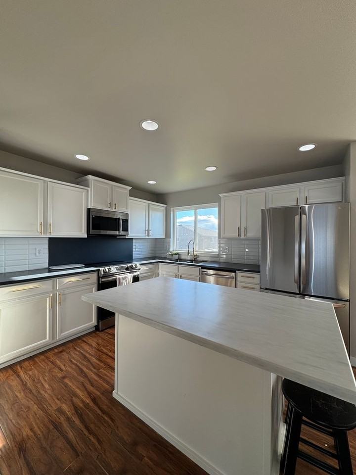 300 E Country Side Ave - Photo 4 of 31