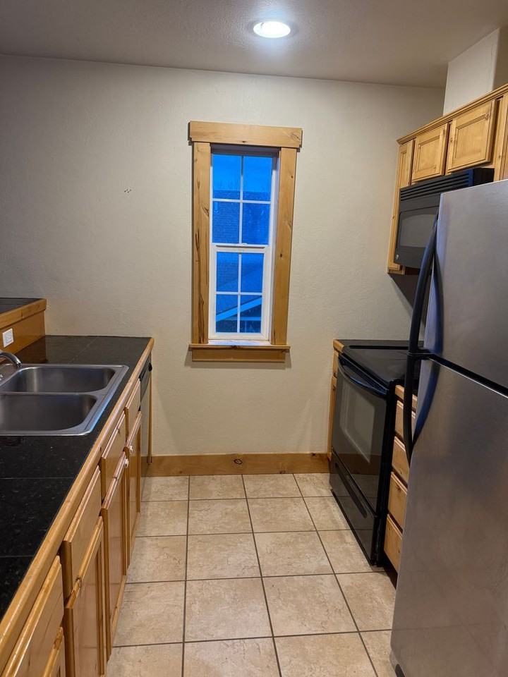 823 Eagles Rest Dr #A - Photo 6 of 10