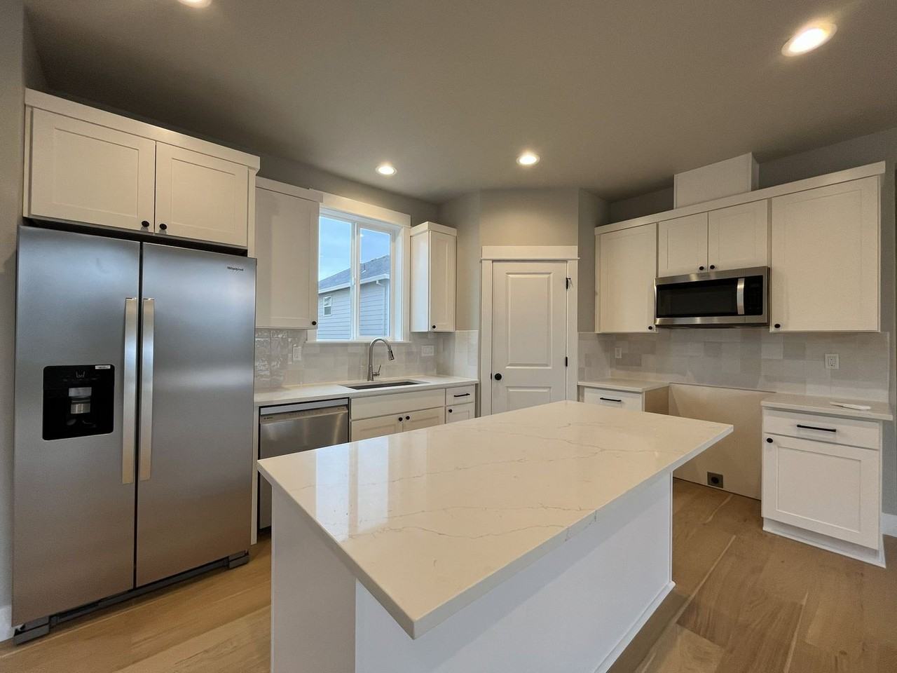 3618 Sw Sandlewood Ln - Photo 7 of 48