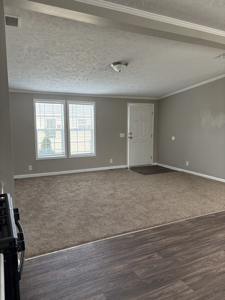 11097 Indianwood Ct #146 - Photo 5 of 20