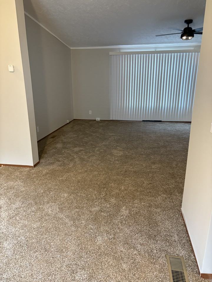 11756 Willow Ridge Ct #381 - Photo 5 of 22