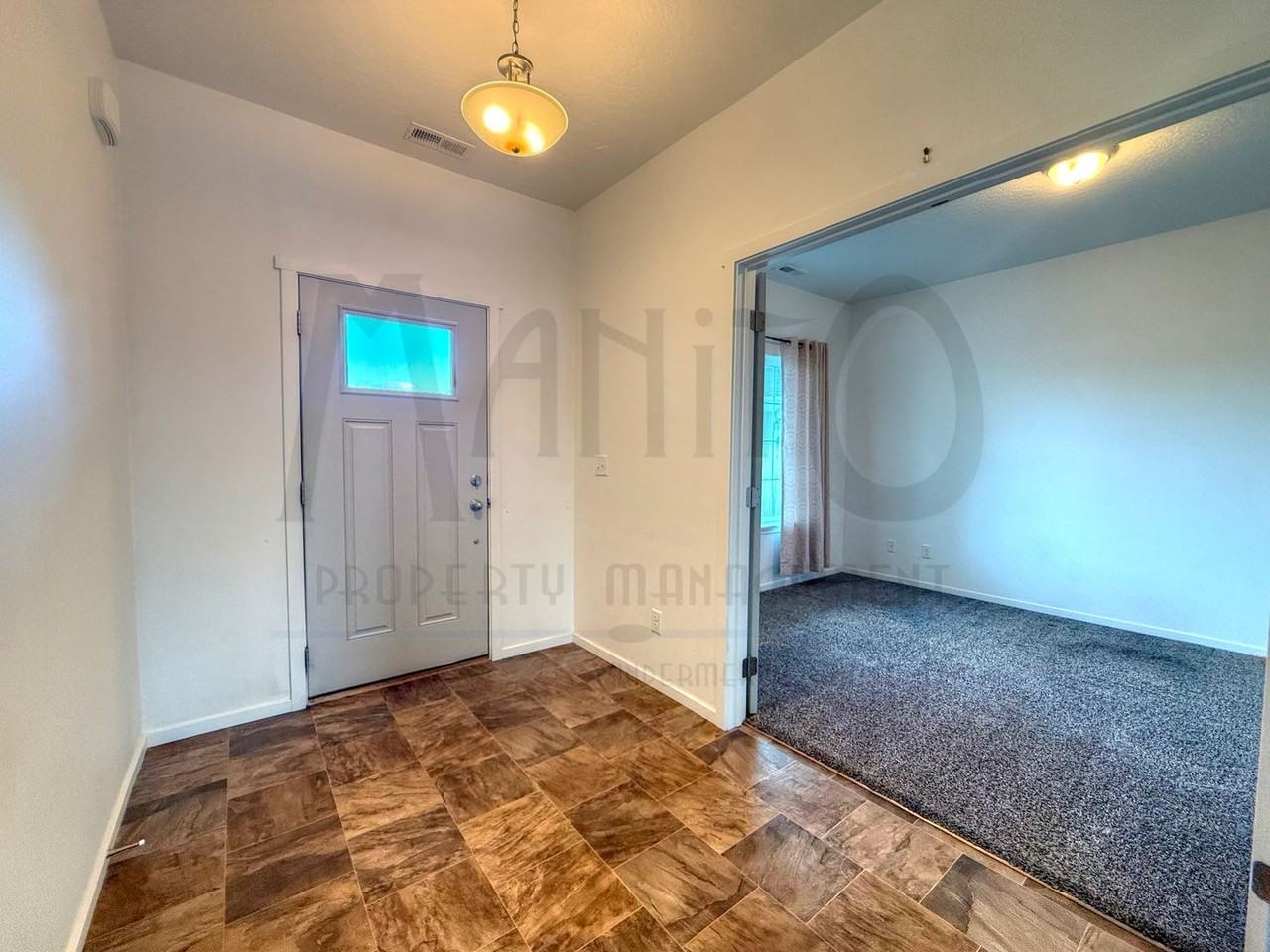 232 S Beeman St - Photo 2 of 32