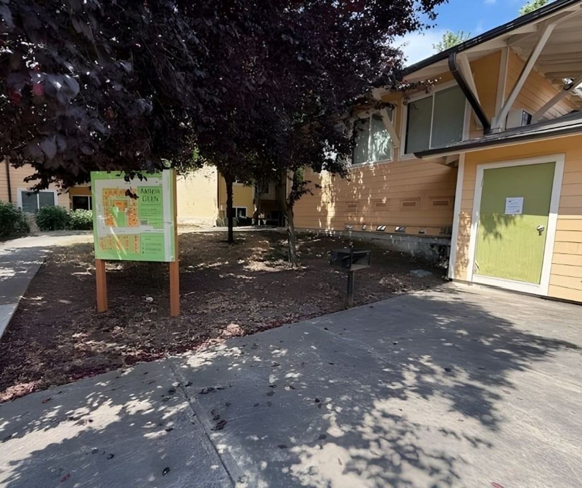 Arbor Glen - Photo 2 of 45