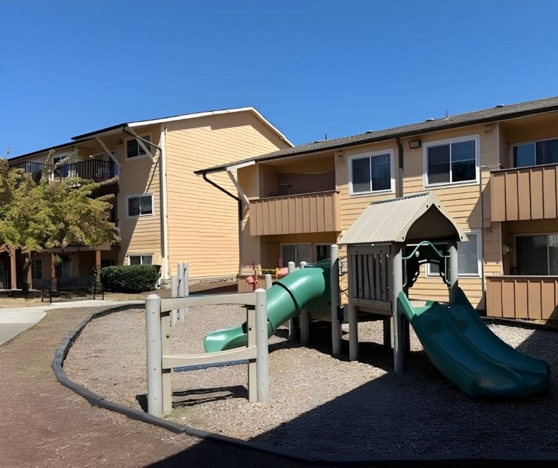 Arbor Glen - Photo 3 of 45