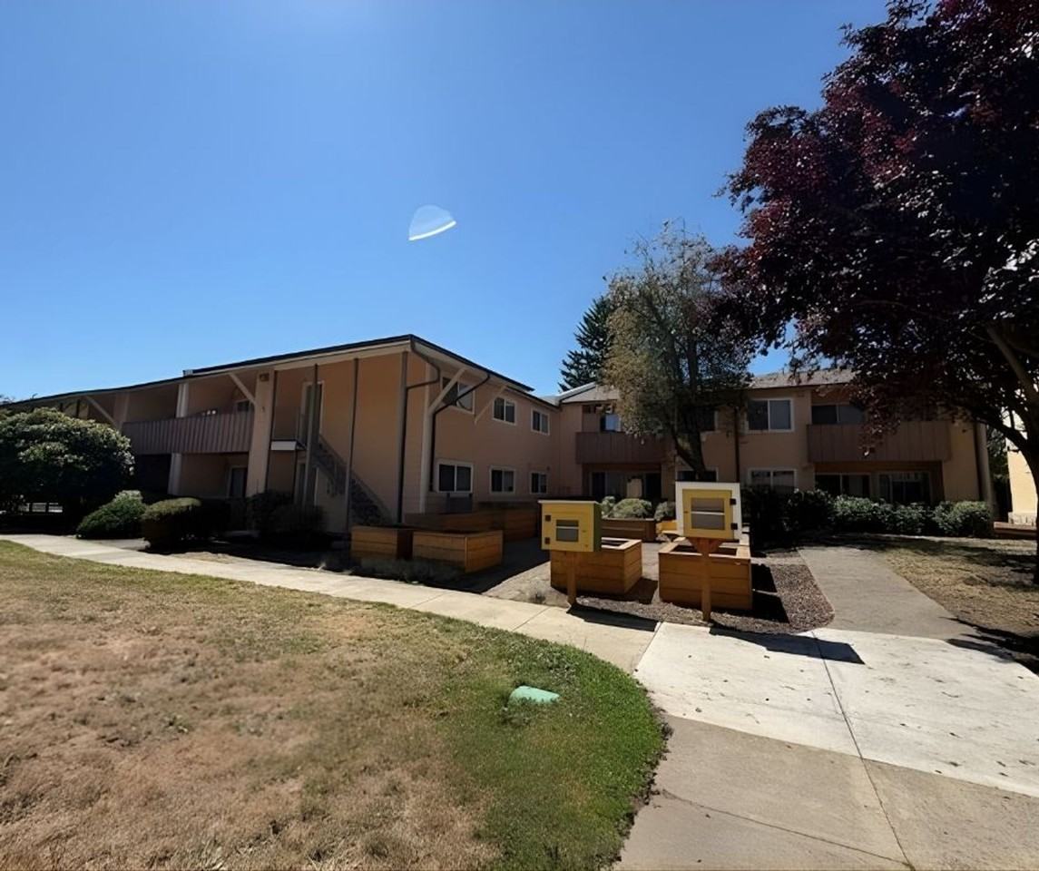 Arbor Glen - Photo 4 of 45