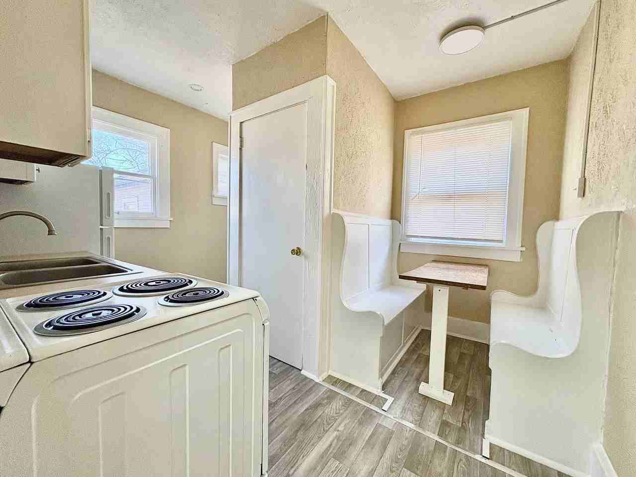 1508 Hermosa Pl - Photo 7 of 13