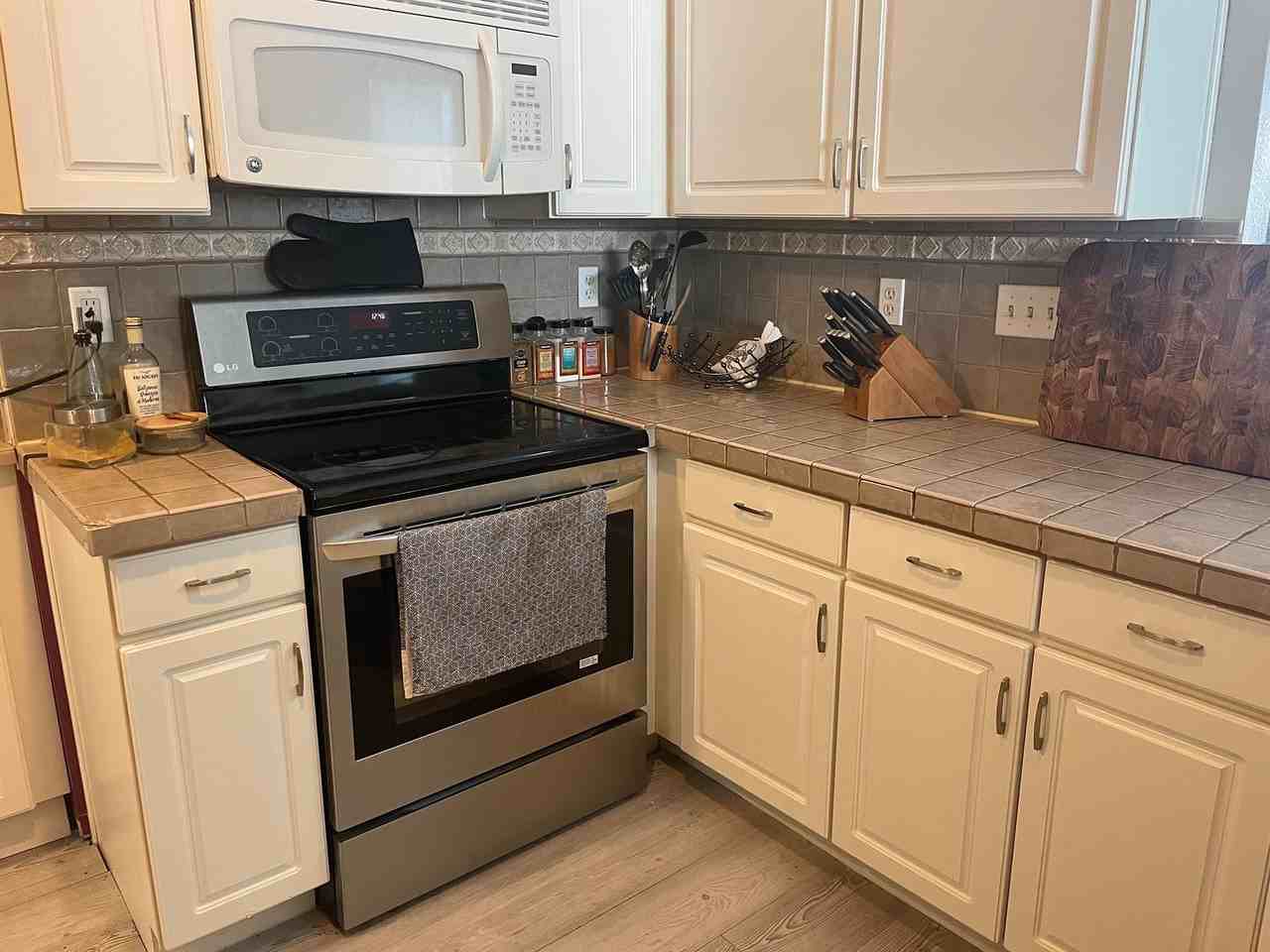 7230 Grand Cascade Pt - Photo 3 of 12