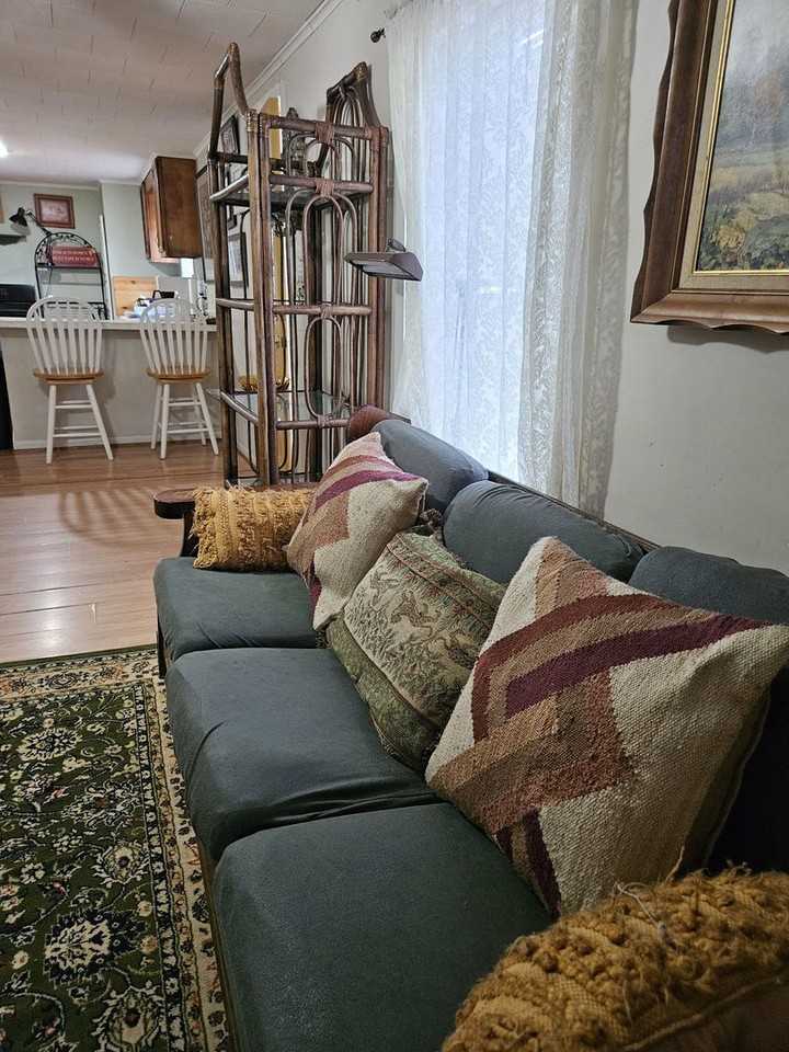 309 Pecan St - Photo 3 of 13