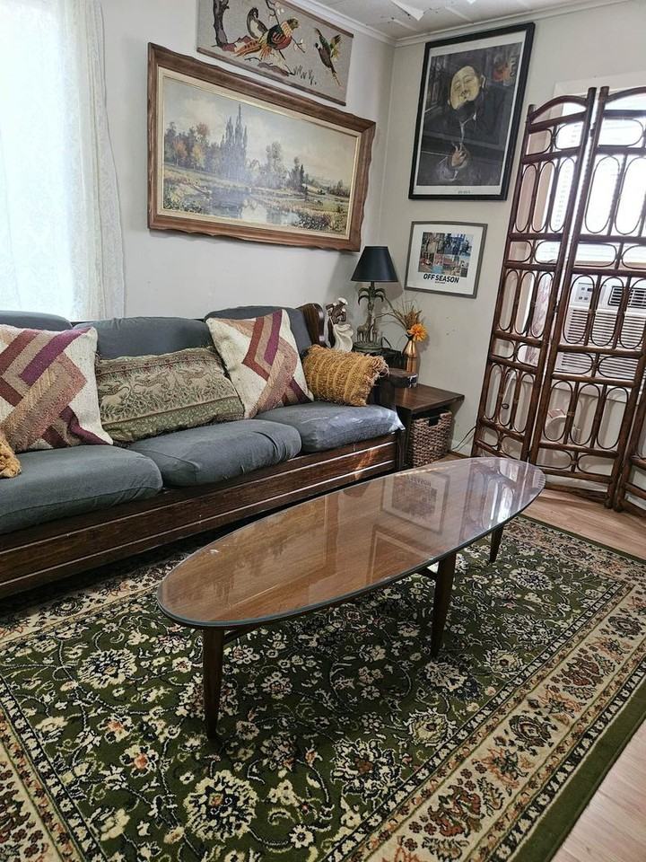 309 Pecan St - Photo 5 of 13