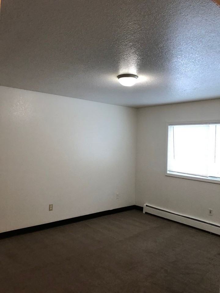 Bragaw Street - Photo 6 of 10