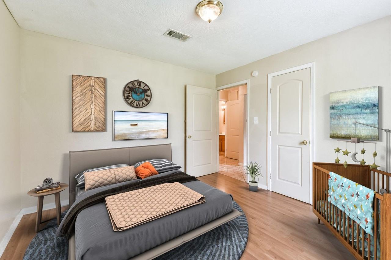 1885 E Lucas Dr - Photo 4 of 4