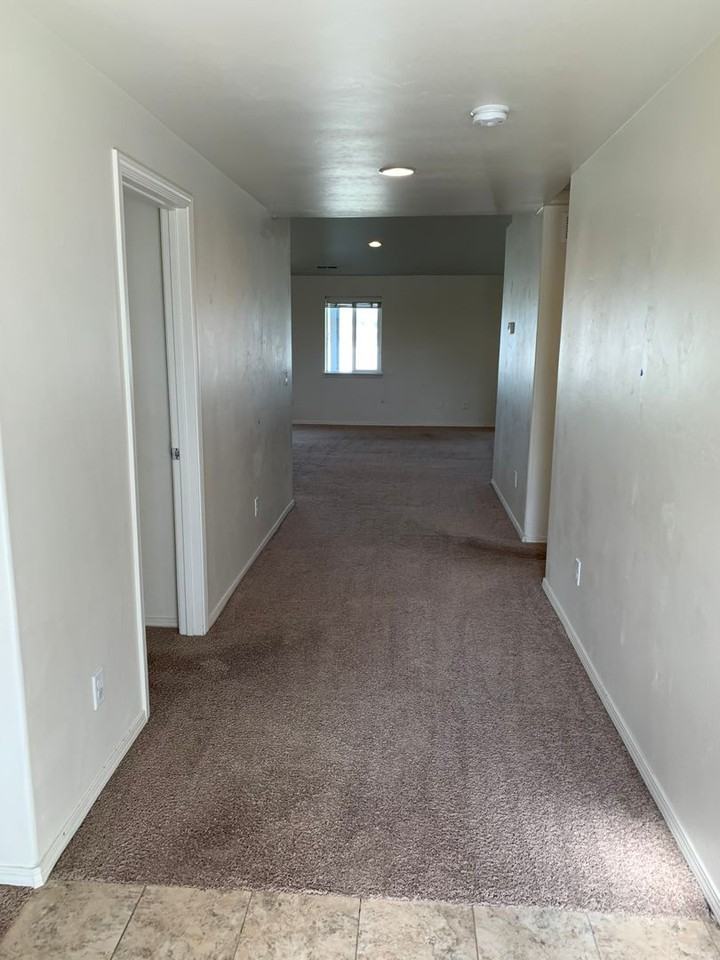 3725 S Windy Ridge Dr - Photo 2 of 16