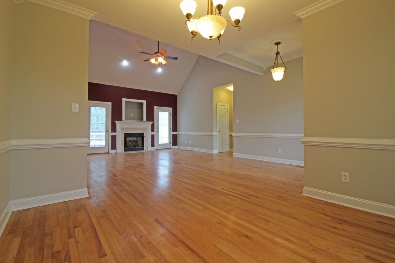 140 Adler Ln - Photo 4 of 26