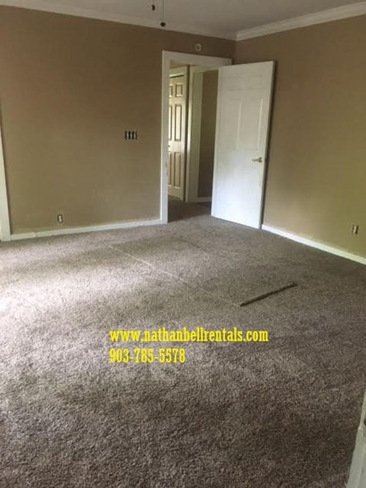 2578 Simpson St - Photo 7 of 15