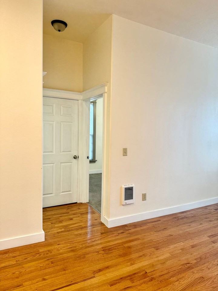 Harborview Apartments - Photo 7 of 19