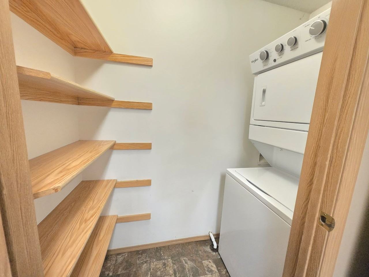 3225 S Sycamore - Photo 3 of 27