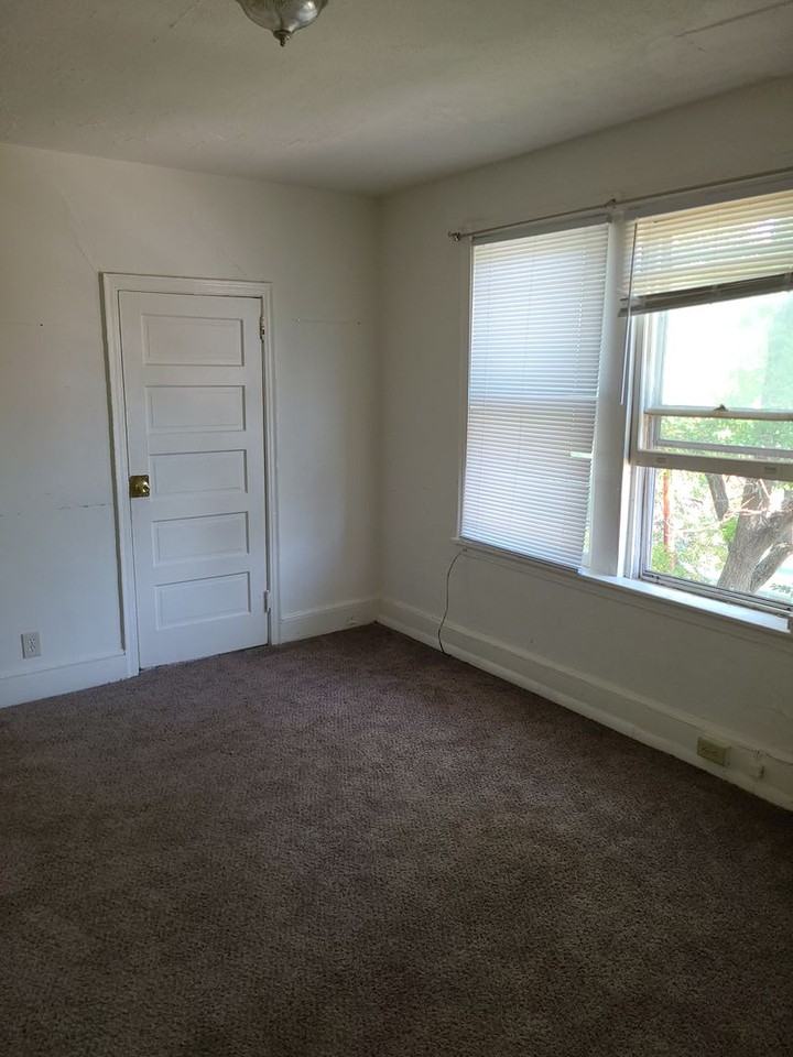 WP1 - 2423 Tatnall St, 4 West 25th St - Photo 3 of 14