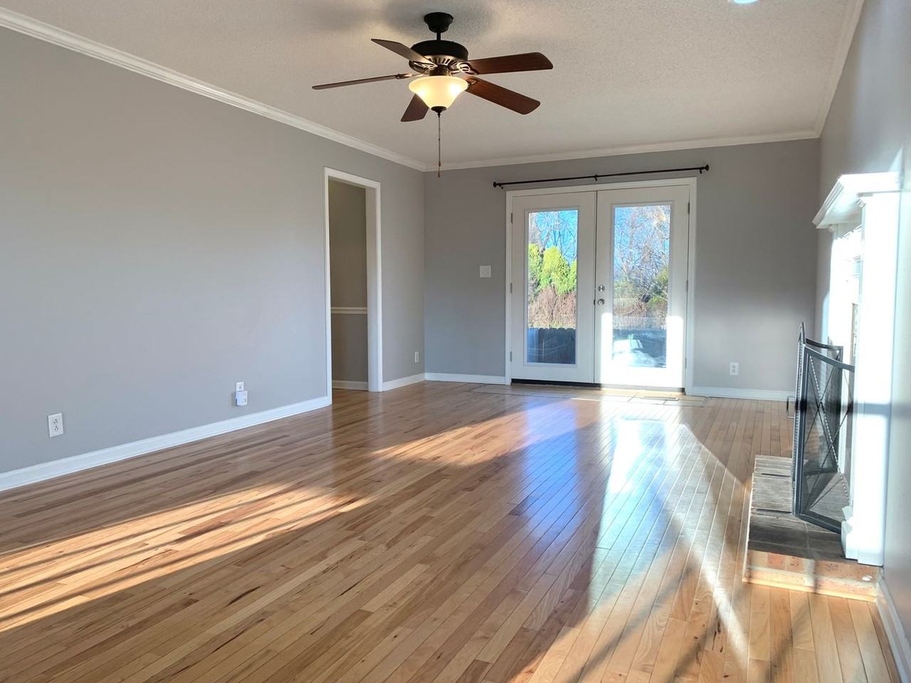 1233 Cobblestone Ln - Photo 3 of 41