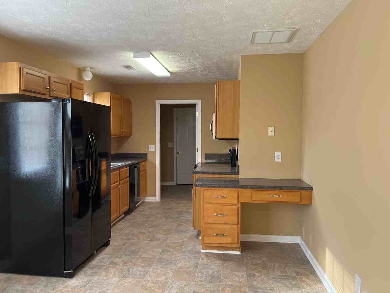 2027 Rankin Dr - Photo 2 of 11