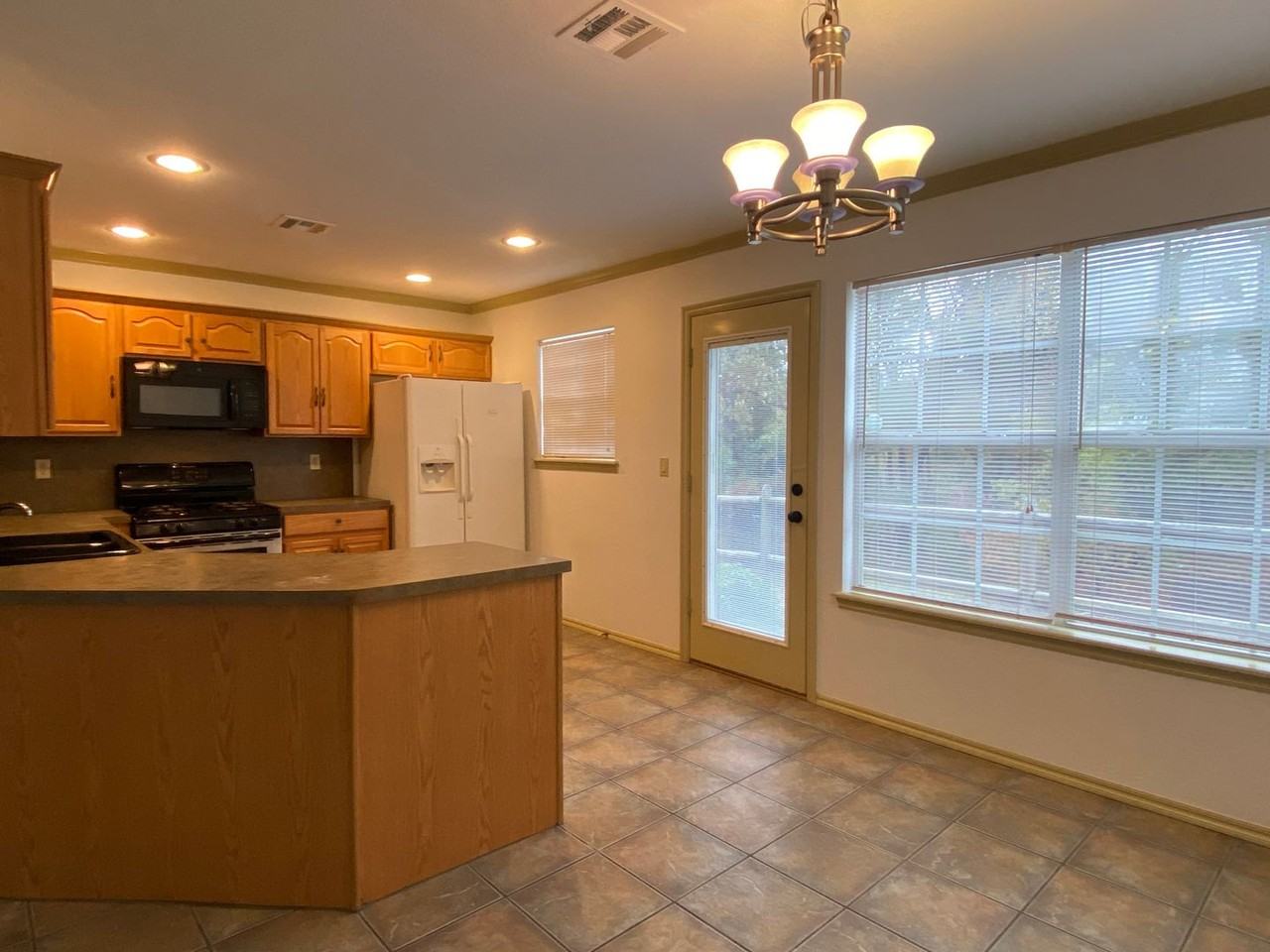 1601 N 24th West Ave - Photo 3 of 13