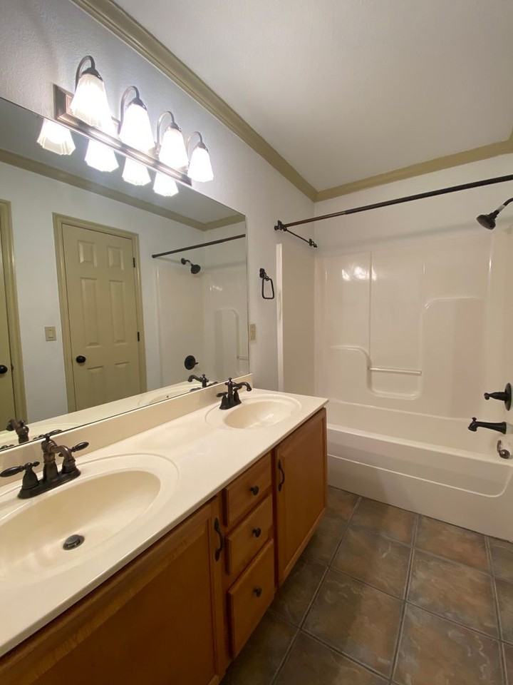 1601 N 24th West Ave - Photo 7 of 13