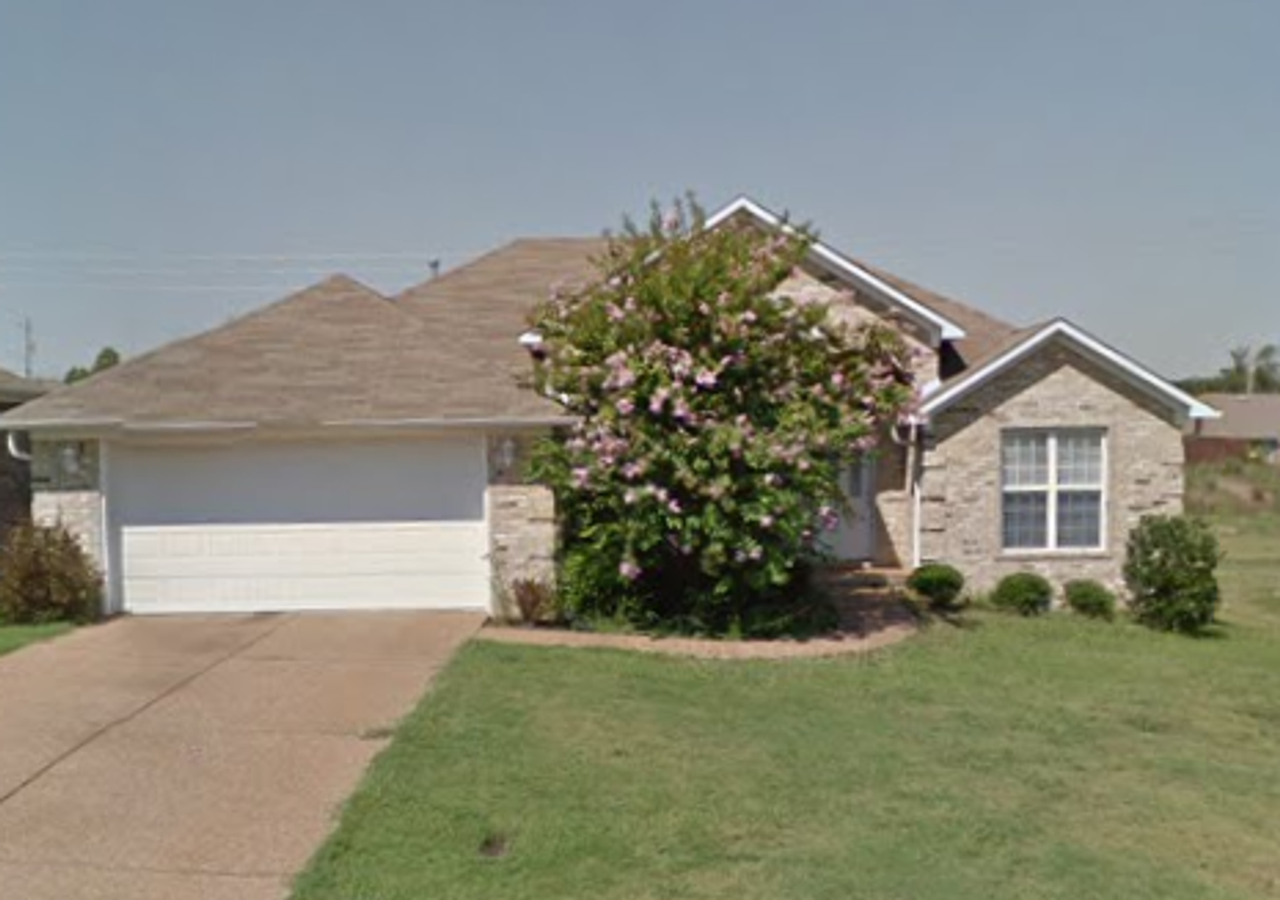 109 Rampart Dr - Photo 2 of 9