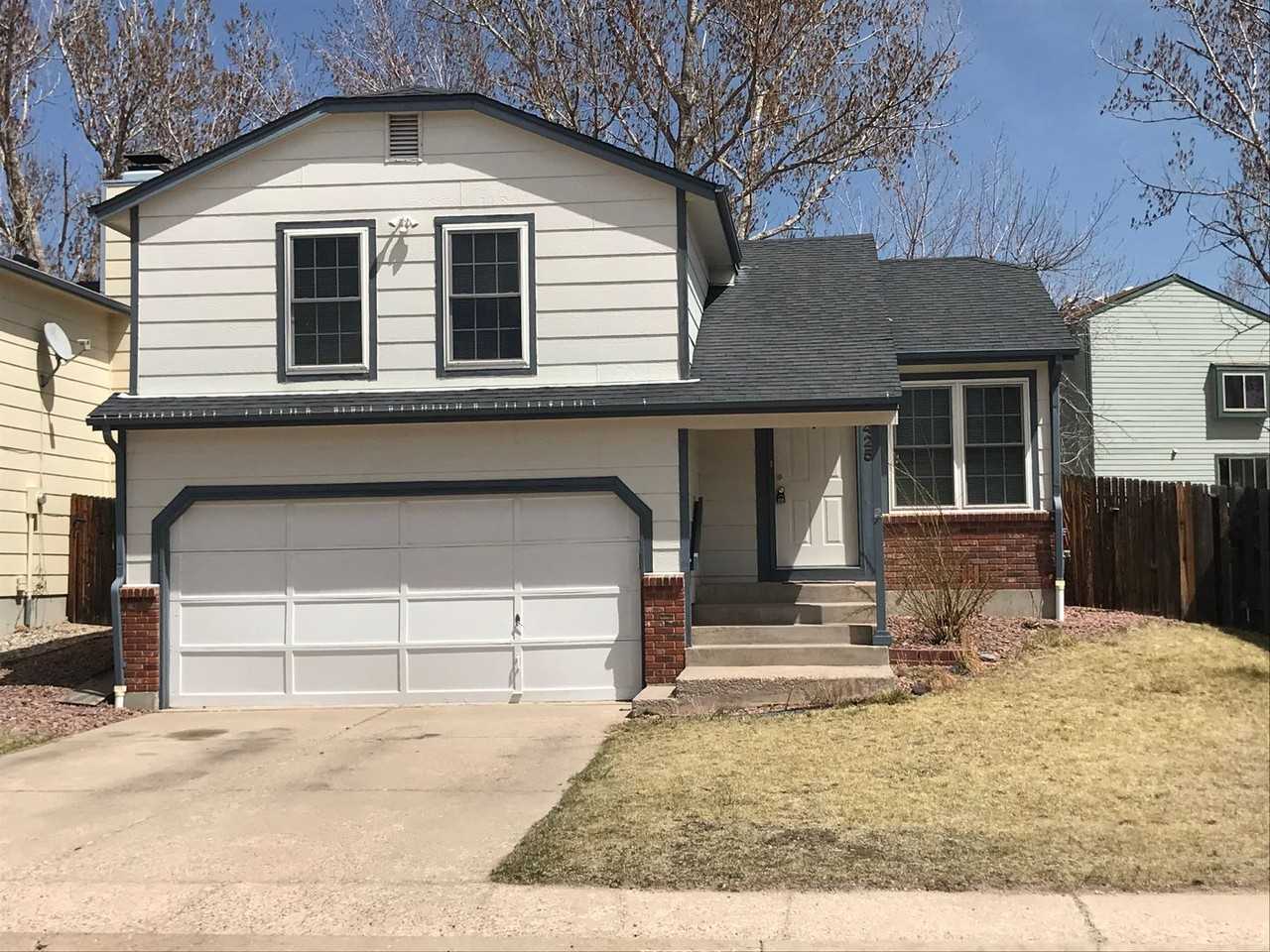 8425 Ilex Dr - Photo 2 of 21