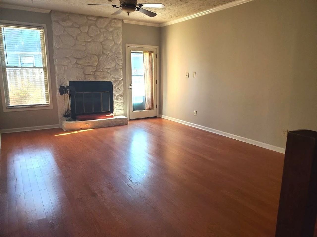 4445 Briton Cir - Photo 2 of 13