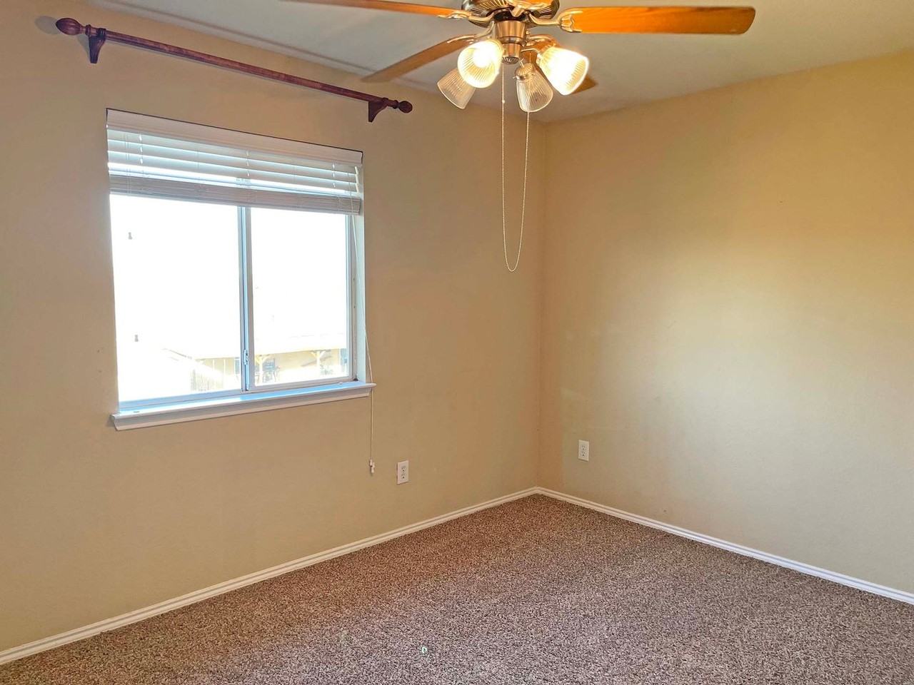 105 Blackforest Rd - Photo 6 of 13