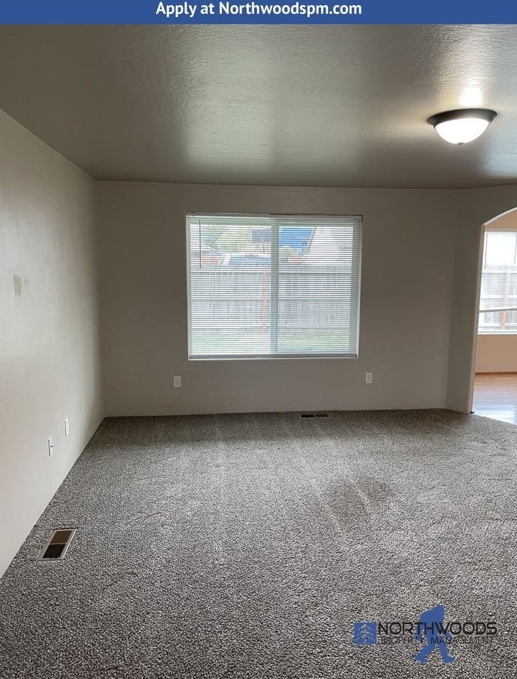 1109 Katie Mae Dr - Photo 5 of 22