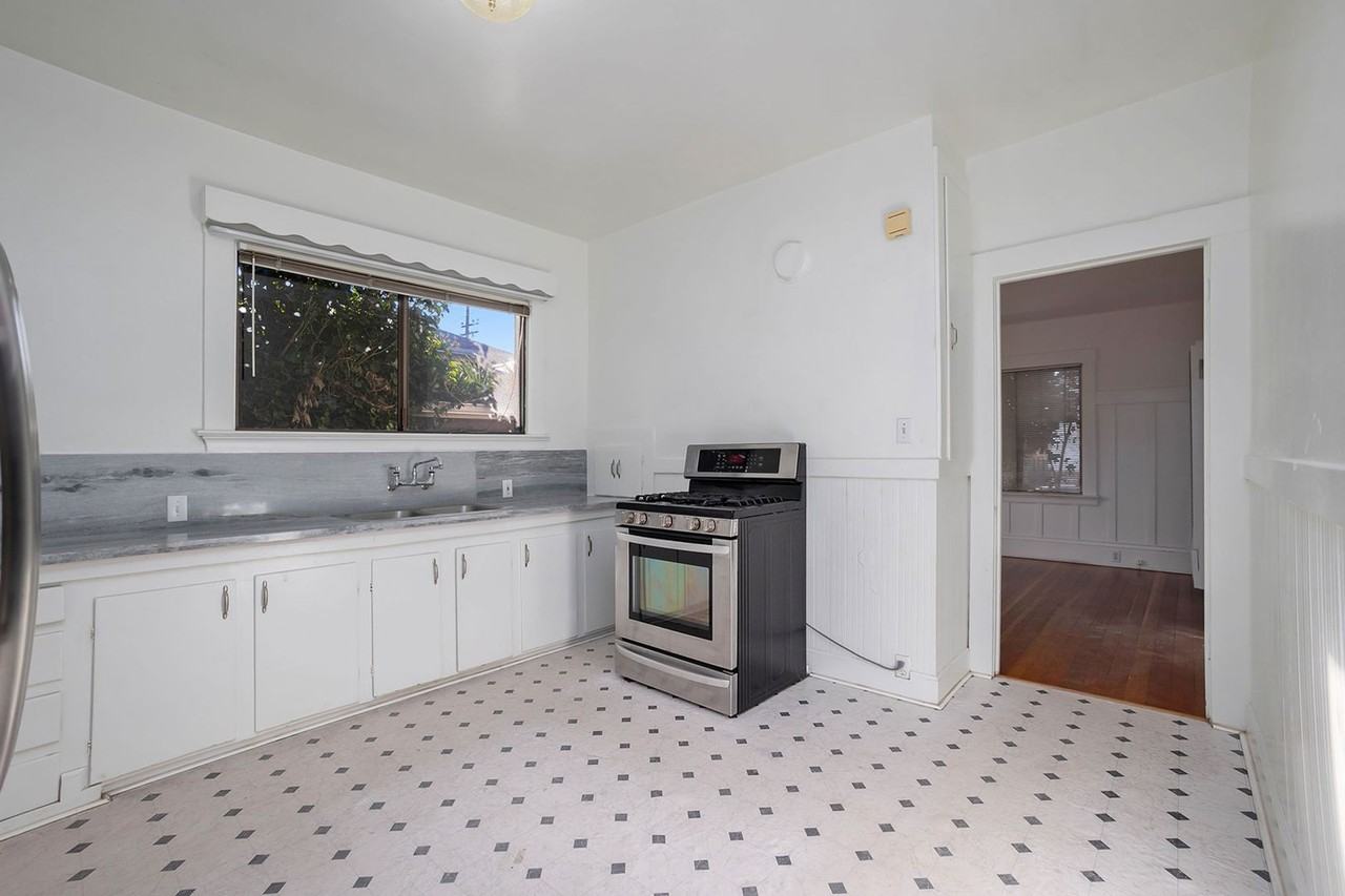 1612 Gould Ct - Photo 5 of 22