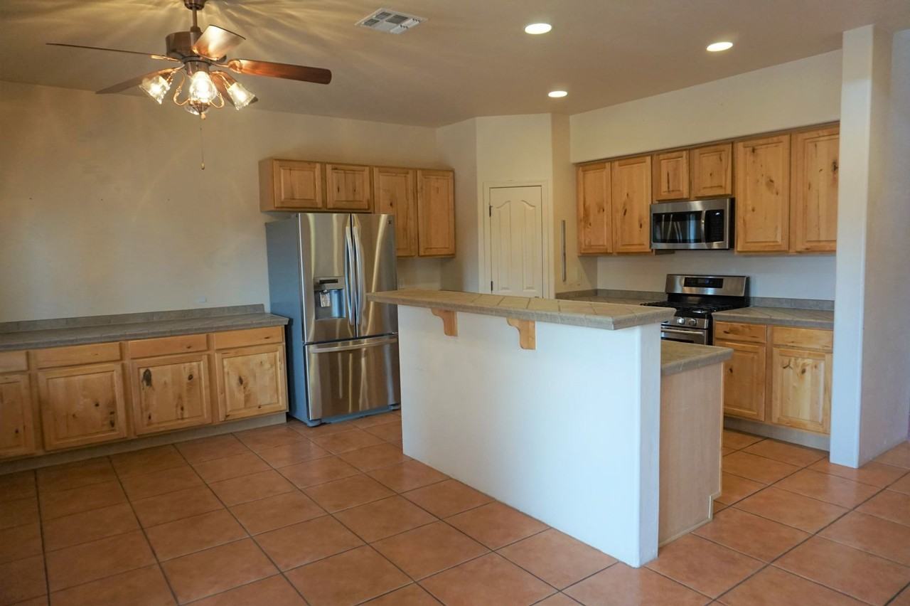 950 Leonard Wood St - Photo 6 of 29